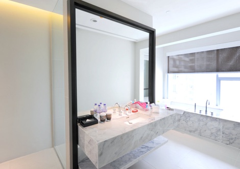 Deluxe Mde (Multi cultural facet western bathroom) Mode Sathorn Hotel Bangkok