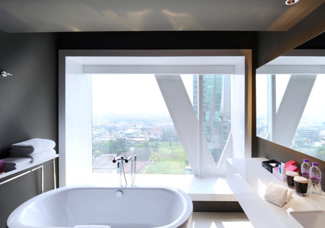 Multi cultural facet bathroom Mode Sathorn Hotel Bangkok